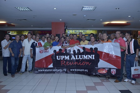 Alumni UPM Semenggok yang menghadiri reunion